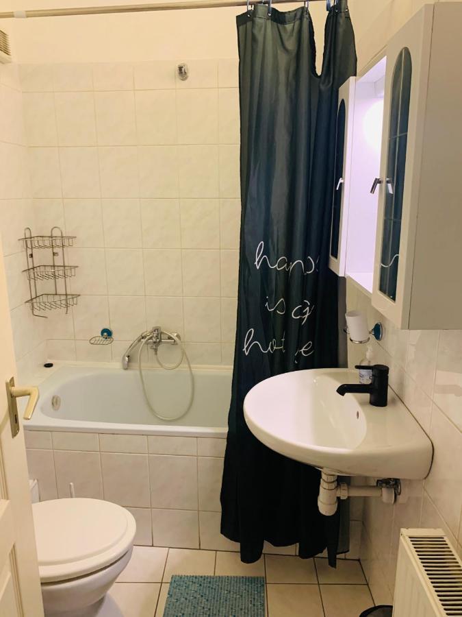 Onyx Apartment With Free Private Garage + Ac Budapest Exteriör bild