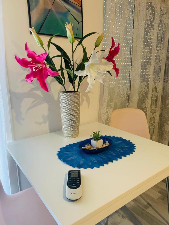 Onyx Apartment With Free Private Garage + Ac Budapest Exteriör bild